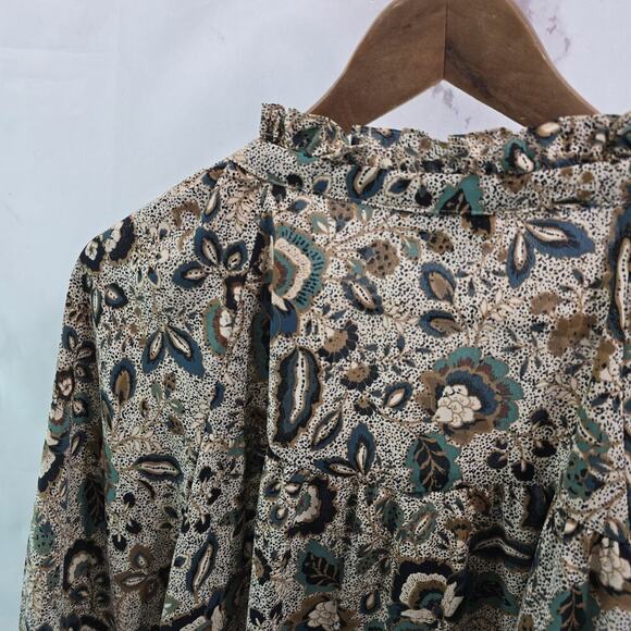 Evereve Shirt Women Medium Beige Blouse Popover Button Ruffle Long Sleeve Floral - Picture 6 of 13